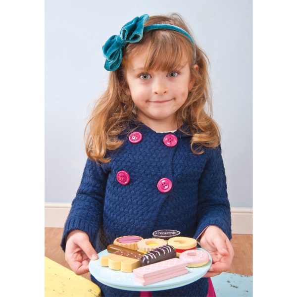Biscuit and Plate Set - Image 2
